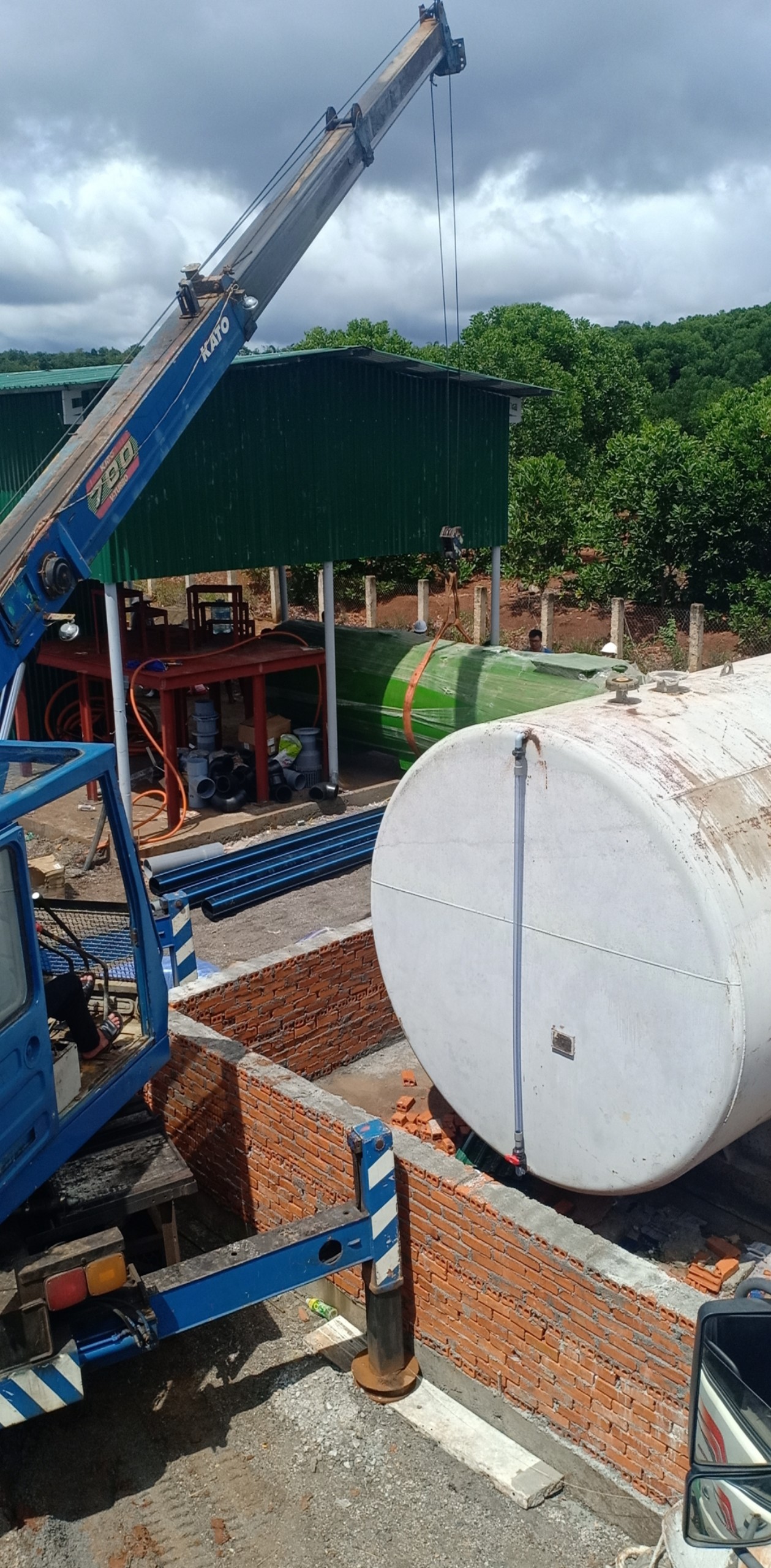 Cung cấp bồn Composite FRP khuấy hóa chất và pha hóa chất cho nhà máy nhôm Alumi Đắk Nông