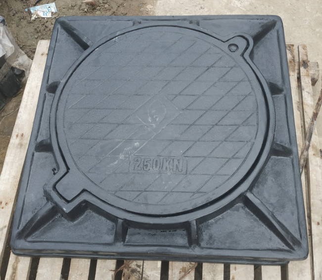 Nắp hố ga composite 800x800 khung âm nắp tròn